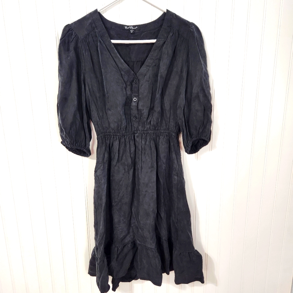 Velvet Hearts | V-Neck Button Dress Black Medium